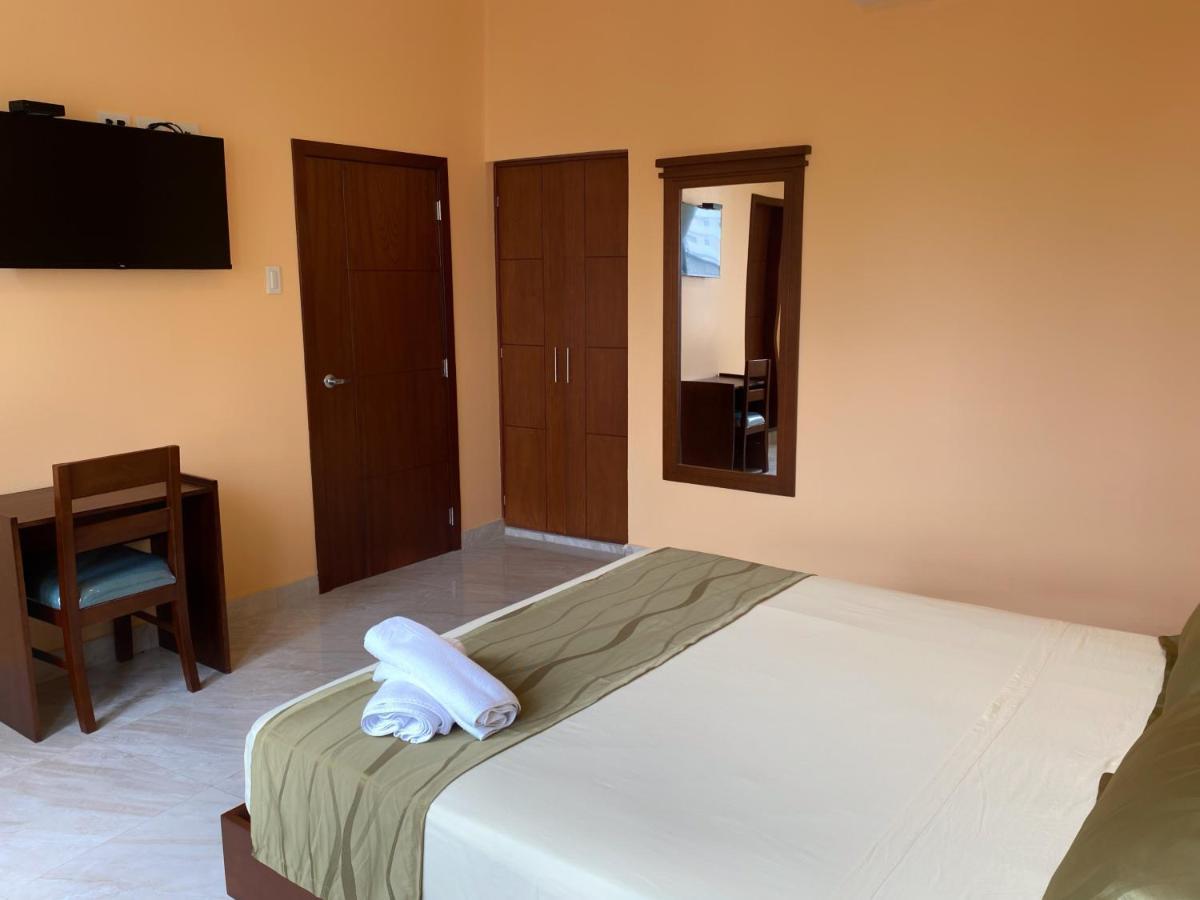 Hostal California Inn Guayaquil Extérieur photo
